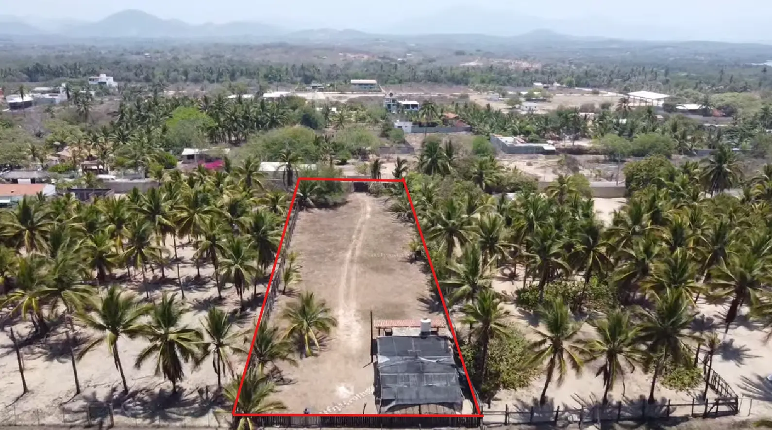 Terreno en playa blanca frente al mar