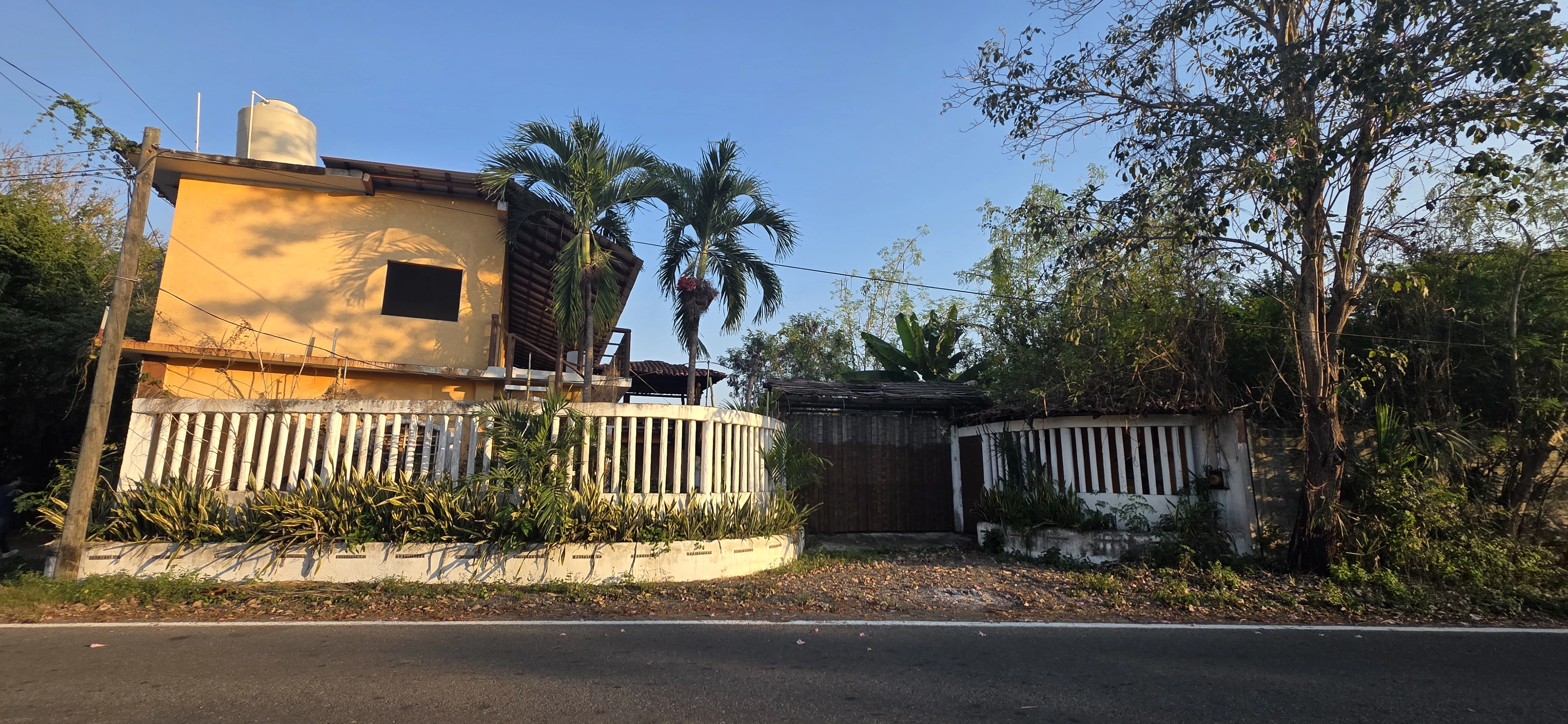 Mini hotel en venta playa larga